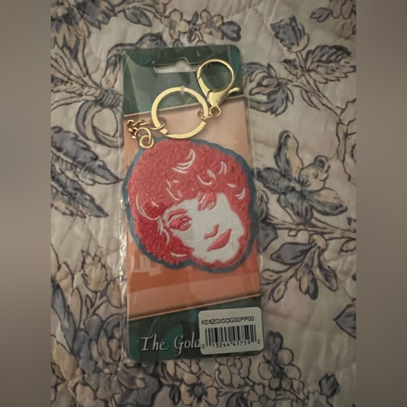Golden Girls Dorothy Charm Keychain - Picture 5 of 7
